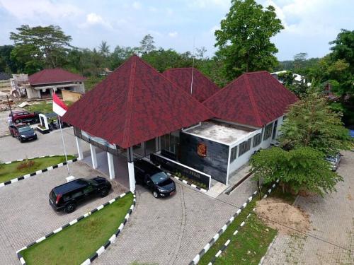 Gedung Kantor Pamon Praja