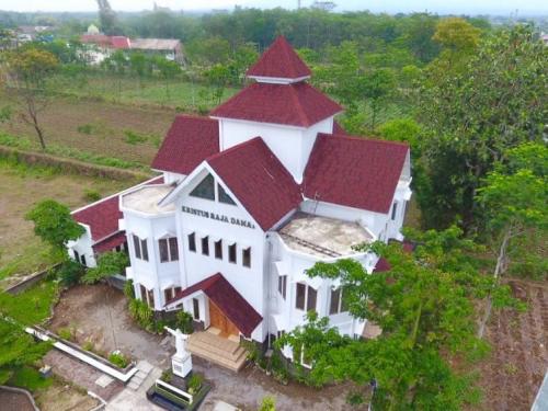 Gereja Kristus Raja Damar