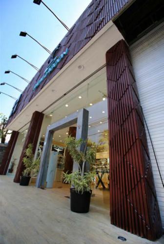 PALM LAGOON BALI 2 Conwood Sunshade